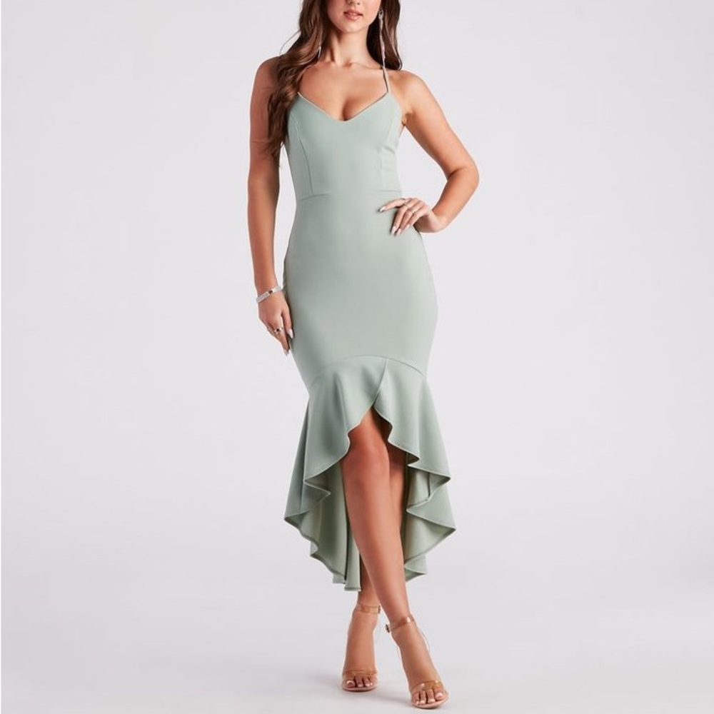 Windsor Well-Refined Crepe Ruffled Midi Dress in Sage Green Small